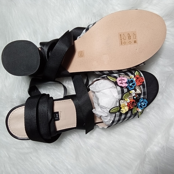 🩷New Women's Eloquii Sandals🩷 - Picture 2 of 5